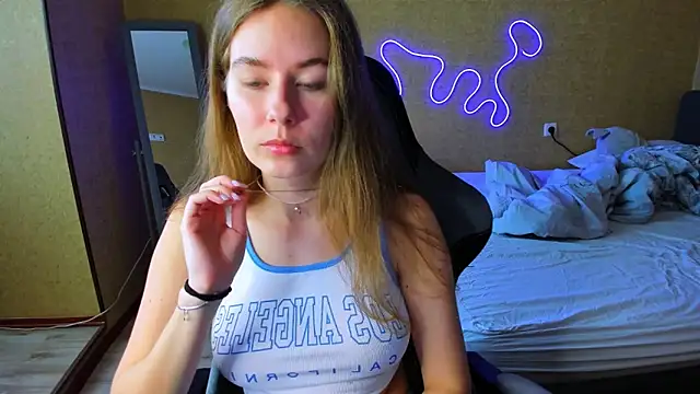 EmilyPaw online show from 17, 5, 2026