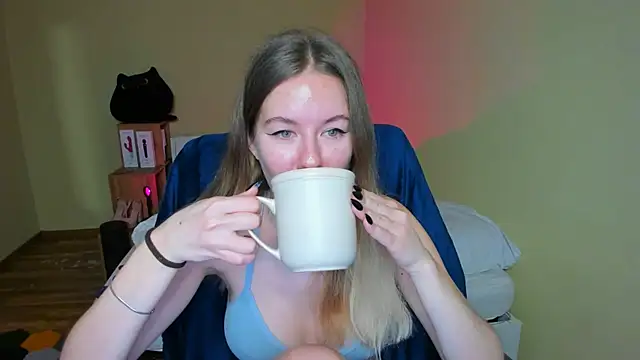 Snapshot of EmilyPaw chatting on 11, 2, 2025 EmilyPaw online show from 11, 2, 2025