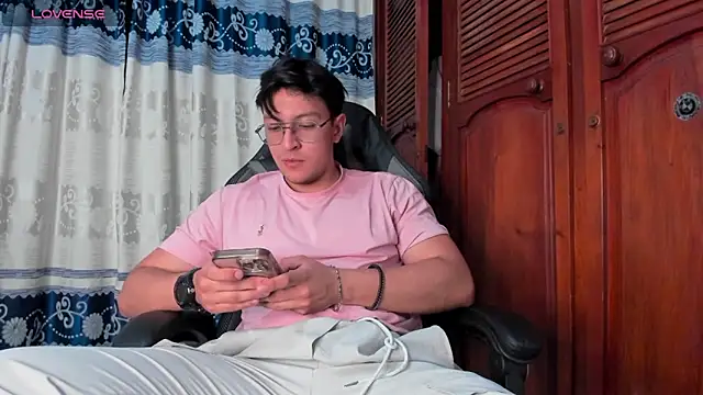 Snapshot of Amon__ashford chatting on 3, 3, 2026 Amon ashford online show from 3, 3, 2026