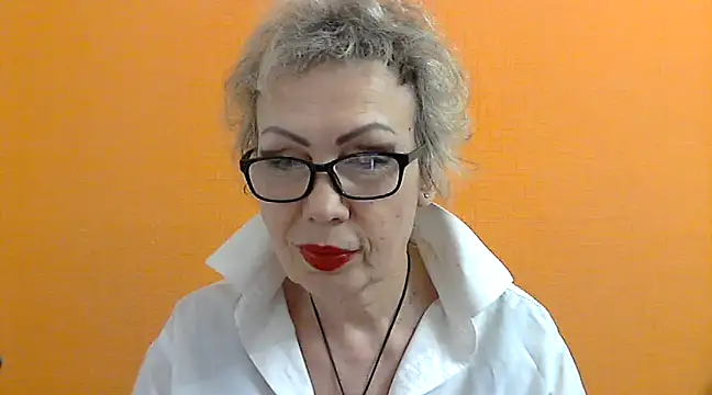 NessyJenixs online show from 5, 3, 2025