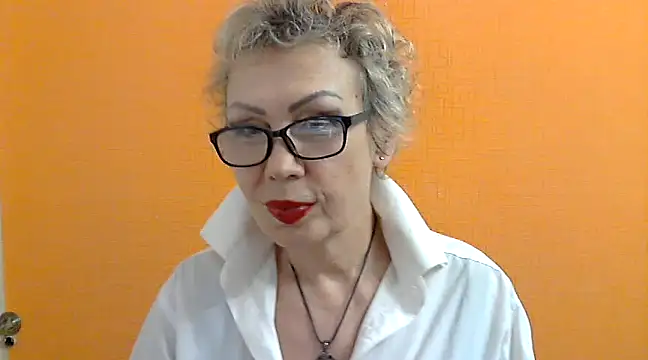 NessyJenixs online show from 7, 3, 2025