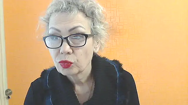 Snapshot of NessyJenixs chatting on 5, 2, 2026 NessyJenixs online show from 5, 2, 2026