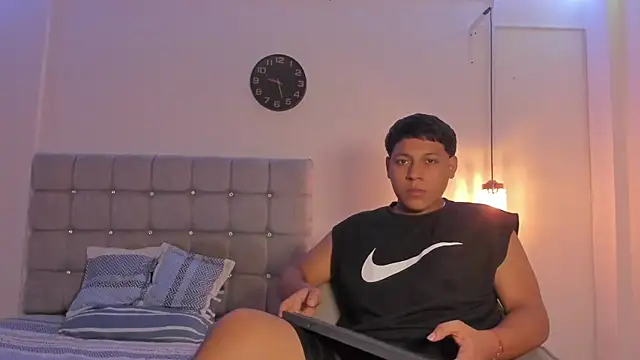 Tylerdrdn online show from 26, 10, 2025