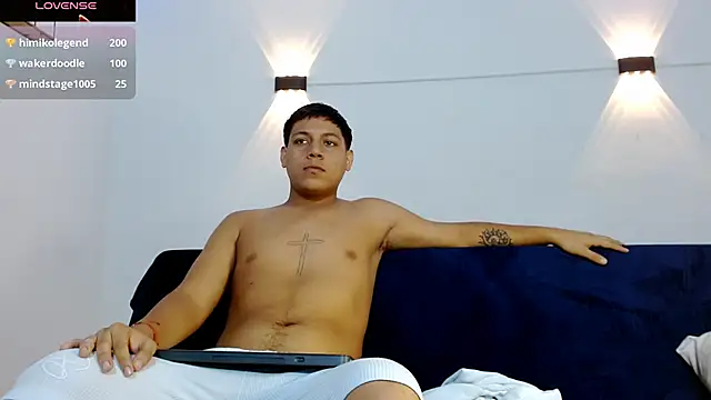 Tylerdrdn online show from 3, 11, 2025