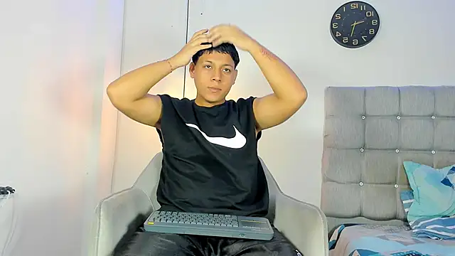 Tylerdrdn online show from 15, 11, 2025