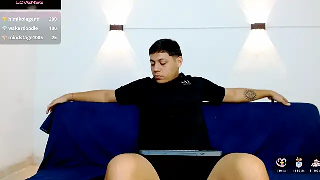 Tylerdrdn online show from 2, 11, 2025