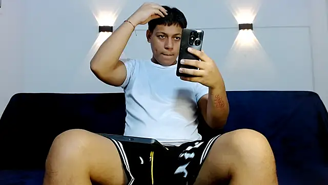 Tylerdrdn online show from 5, 11, 2025