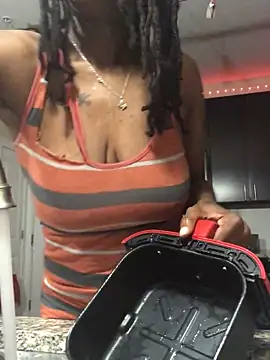 Snapshot of theprettysoles chatting on 24, 4, 2026 theprettysoles online show from 24, 4, 2026