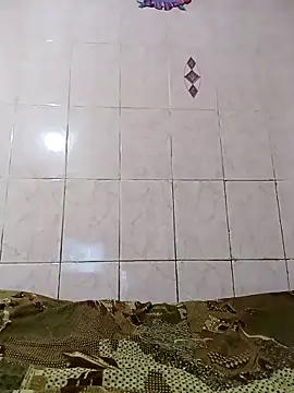 Laura Kiss online show from 10, 10, 2025