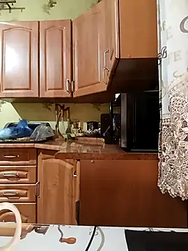 Laura Kiss online show from 12, 2, 2026