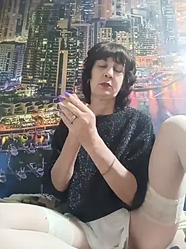 Laura Kiss online show from 13, 5, 2026