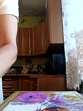 Laura Kiss online show from 19, 12, 2025