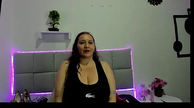 Madisson Housse online show from 15, 3, 2025