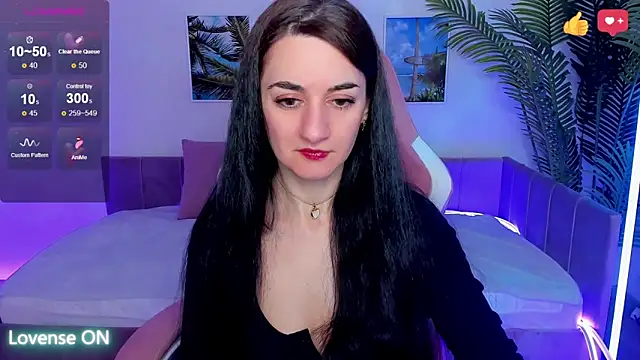 Snapshot of JessicaAlfo chatting on 4, 3, 2025 JessicaAlfo online show from 4, 3, 2025