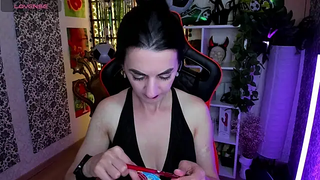 Snapshot of JessicaAlfo chatting on 2, 7, 2026 JessicaAlfo online show from 2, 7, 2026