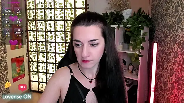 Snapshot of JessicaAlfo chatting on 11, 10, 2025 JessicaAlfo online show from 11, 10, 2025