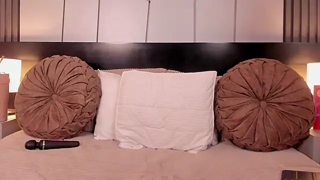 fiorella paris online show from 7, 10, 2025