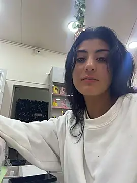 fiorella paris online show from 8, 3, 2026