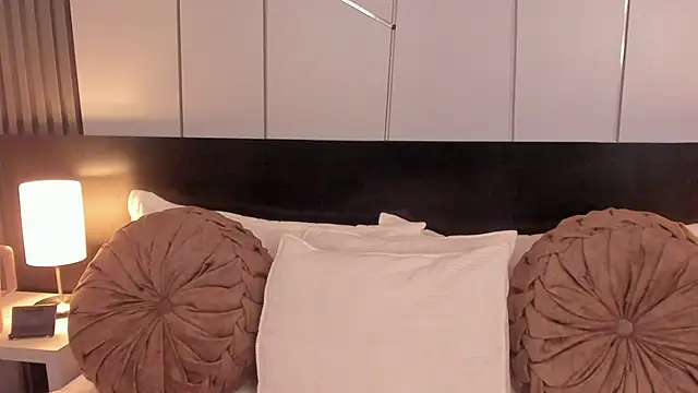 fiorella paris online show from 28, 9, 2025