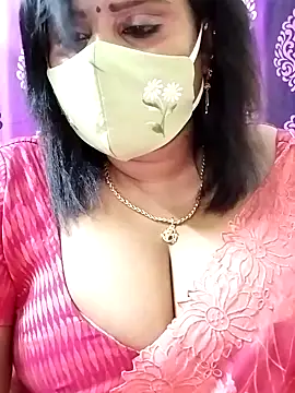 Queenflowerr online show from 25, 10, 2025