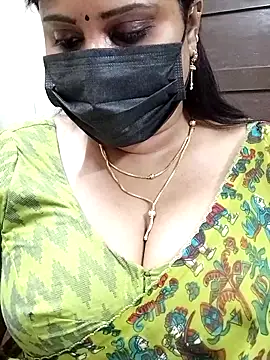 Queenflowerr online show from 19, 2, 2025