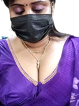 Queenflowerr online show from 2, 3, 2025