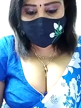 Queenflowerr online show from 10, 9, 2025