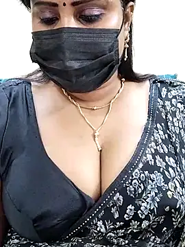 Queenflowerr online show from 14, 3, 2025