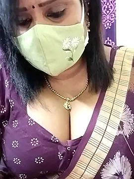 Queenflowerr online show from 16, 10, 2025