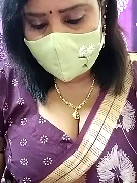 Queenflowerr online show from 16, 10, 2025