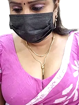 Queenflowerr online show from 20, 2, 2025