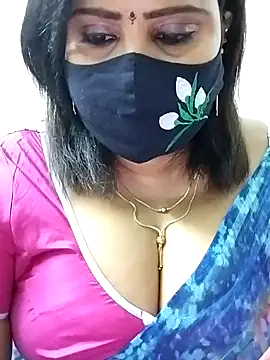 Queenflowerr online show from 11, 9, 2025