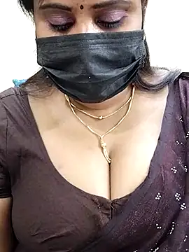 Queenflowerr online show from 15, 2, 2025