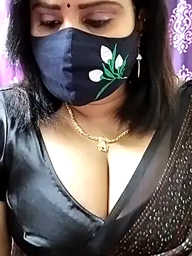 Queenflowerr online show from 28, 9, 2025