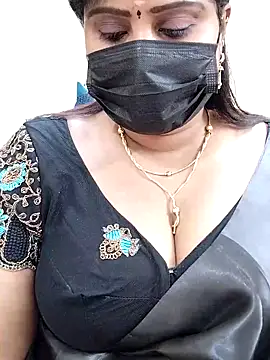 Queenflowerr online show from 28, 2, 2025