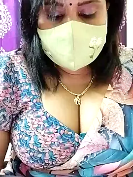 Queenflowerr online show from 26, 10, 2025