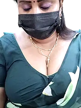 Queenflowerr online show from 22, 3, 2025