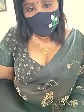 Queenflowerr online show from 4, 11, 2025