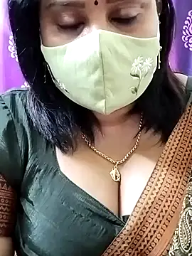 Queenflowerr online show from 25, 10, 2025