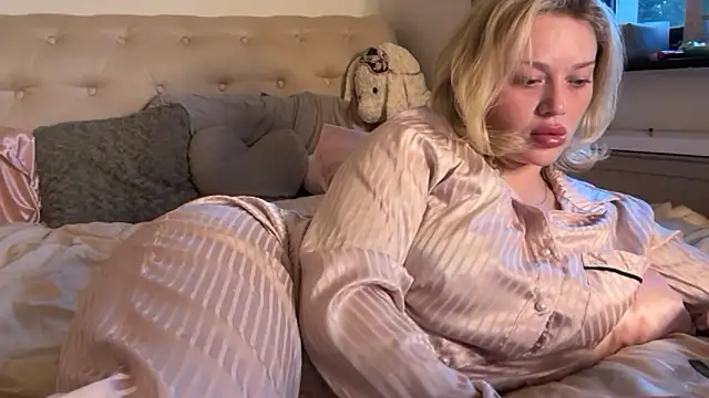 blissdimicco online show from 15, 4, 2026