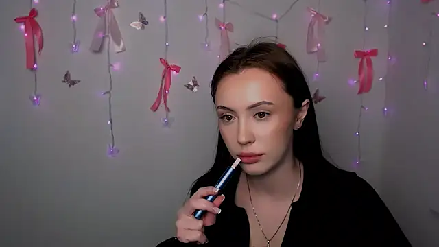 Nikonara Love online show from 11, 2, 2026