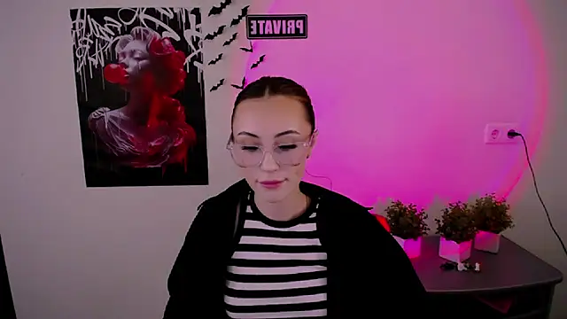 Nikonara Love online show from 12, 3, 2025