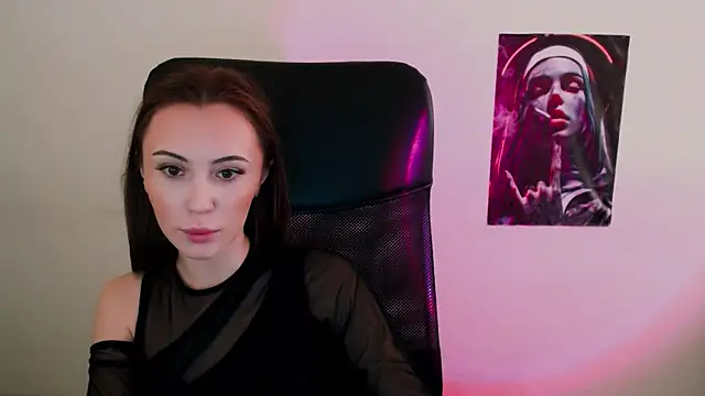 Nikonara Love online show from 18, 3, 2025