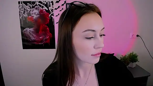 Nikonara Love online show from 15, 3, 2025