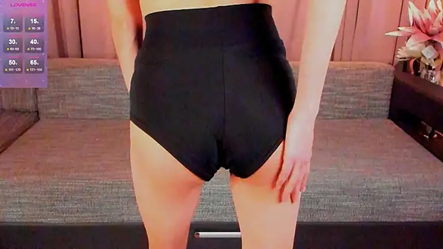 AmityCritchlow online show from 15, 3, 2025