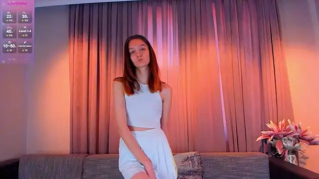 AmityCritchlow online show from 27, 2, 2025