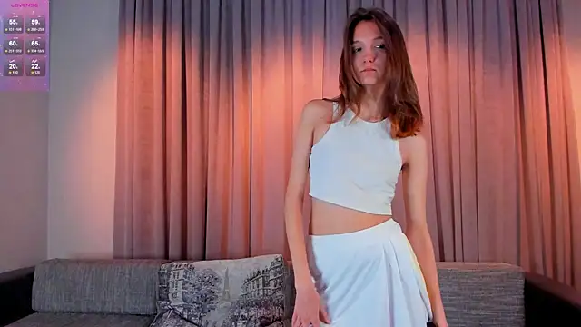 AmityCritchlow online show from 9, 2, 2025