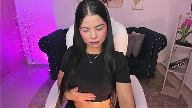 Layla Breezee online show from 18, 1, 2026