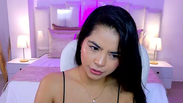 Snapshot of Layla_Breezee chatting on 2, 5, 2026 Layla Breezee online show from 2, 5, 2026