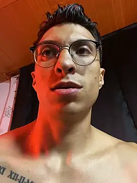 Snapshot of ApoloCruz chatting on 27, 2, 2026 ApoloCruz online show from 27, 2, 2026